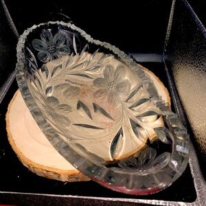 Beautiful ABP Pairpoint Glass Celery Dish